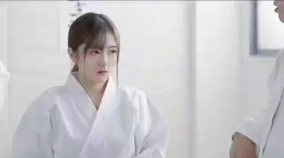 奔驰哥吃了药啪啪小嫩妹，差点儿被吹射赶紧叫停开干， 颜值清纯的乖乖女，良家范，真实，清晰